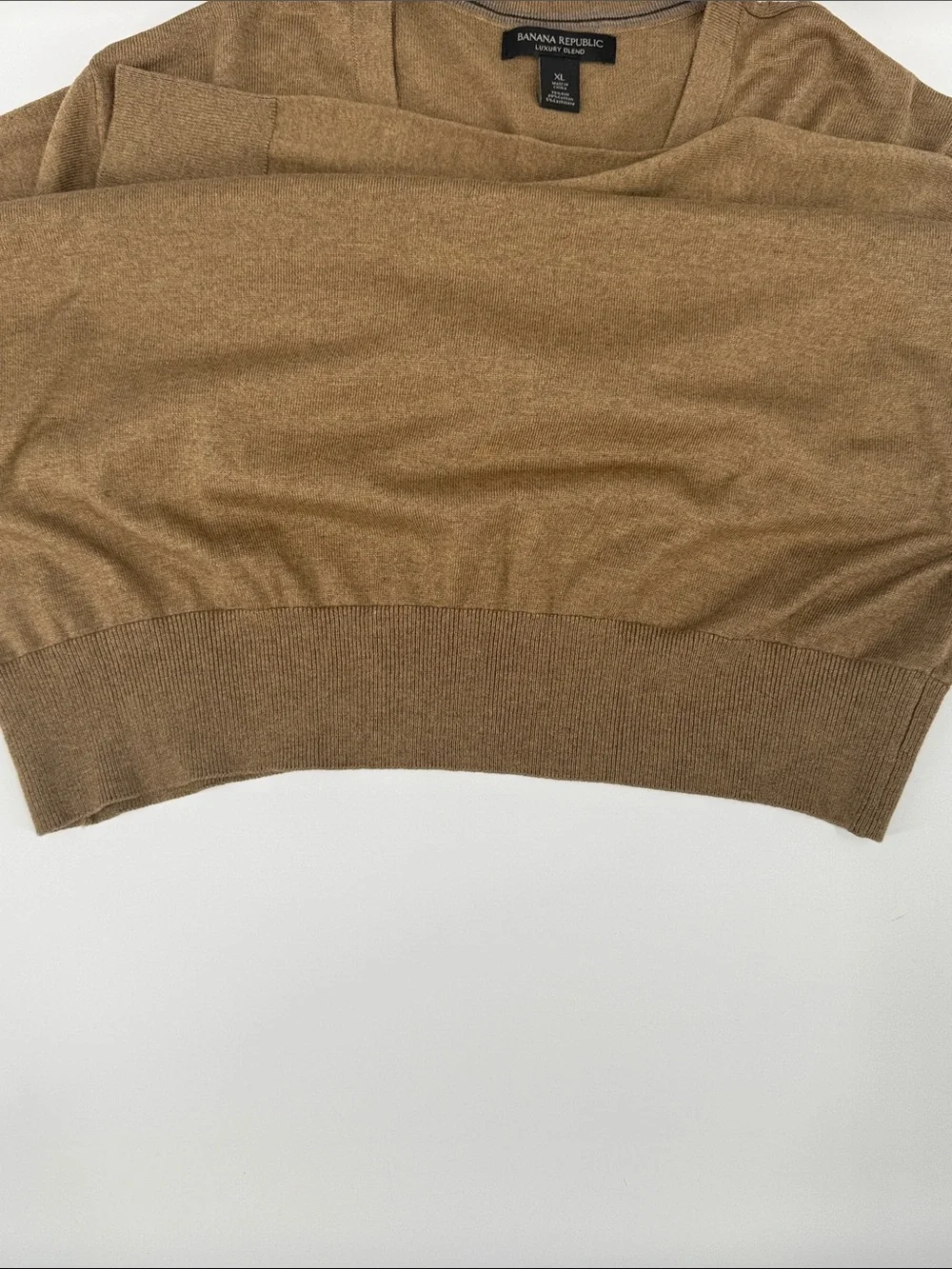 Banana Republic Men's V-Neck Sweater in Camel Brown